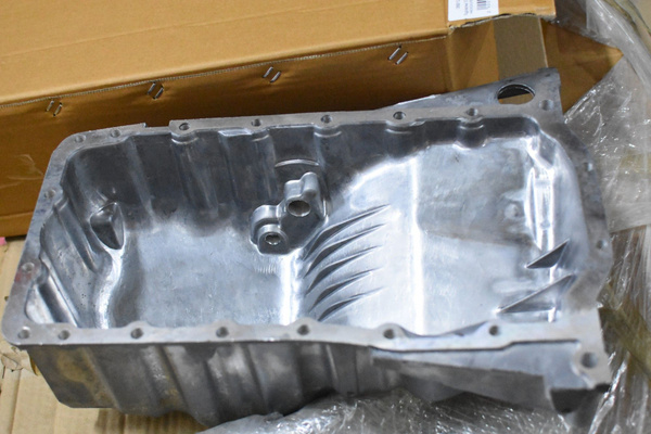 Поддон масляный ДВС 1.8T, with bore for oil level sensor AUDI A4/A6 ...