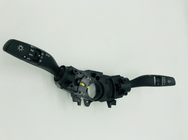 Блок под рулевых переключателей света и стеклоочистителей с функцией ...