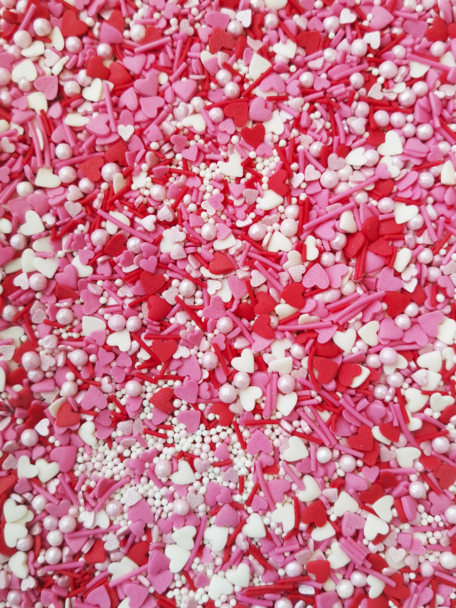 Новогодний торт с посыпкой. Посыпка из карамели. Посыпка для выпечки. Посыпка для коктейлей. Сладкая посыпка.