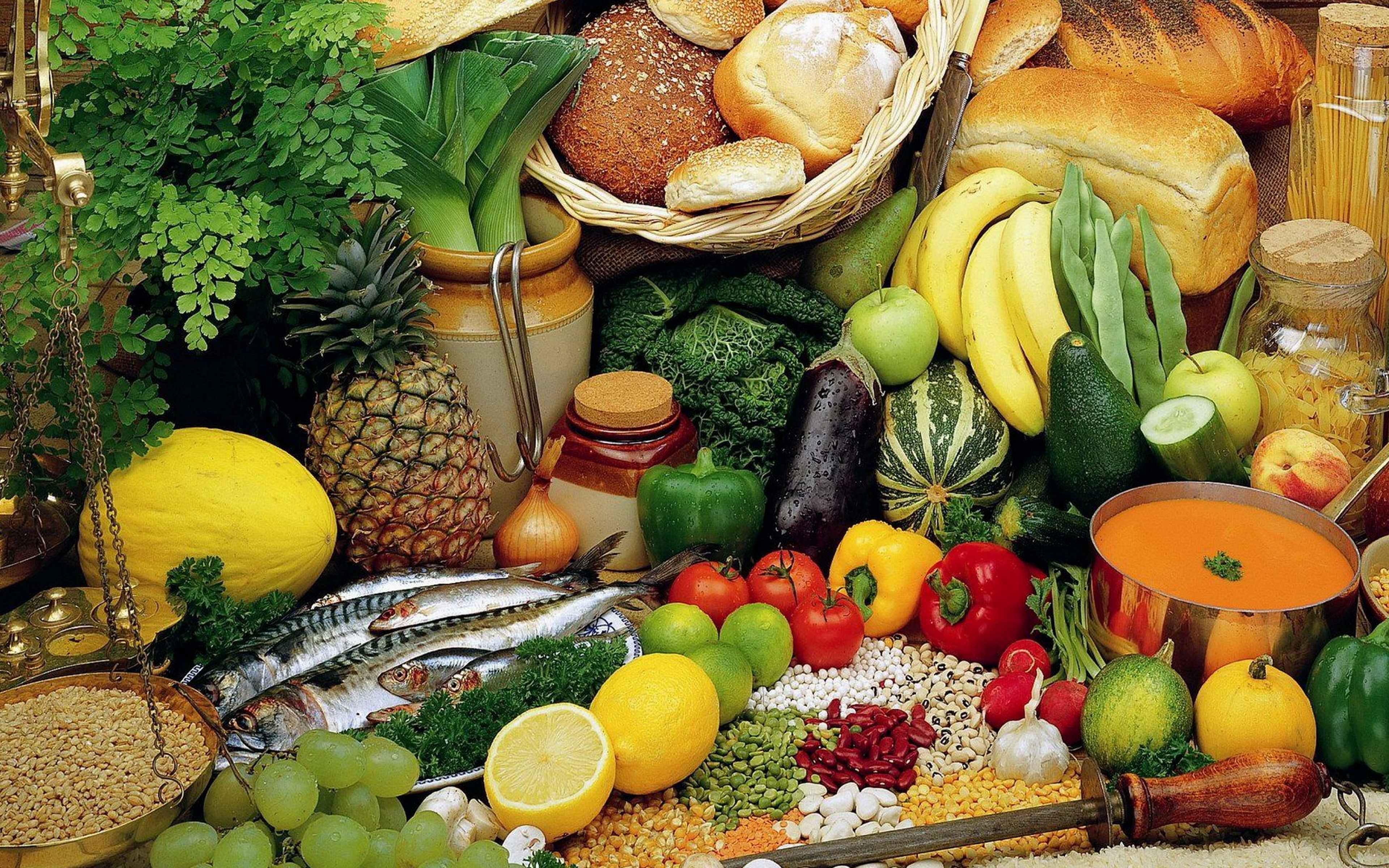 Качественные пищевые продукты. Овощи и фрукты. Продукты овощи. Красивые овощи. Изобилие продуктов.
