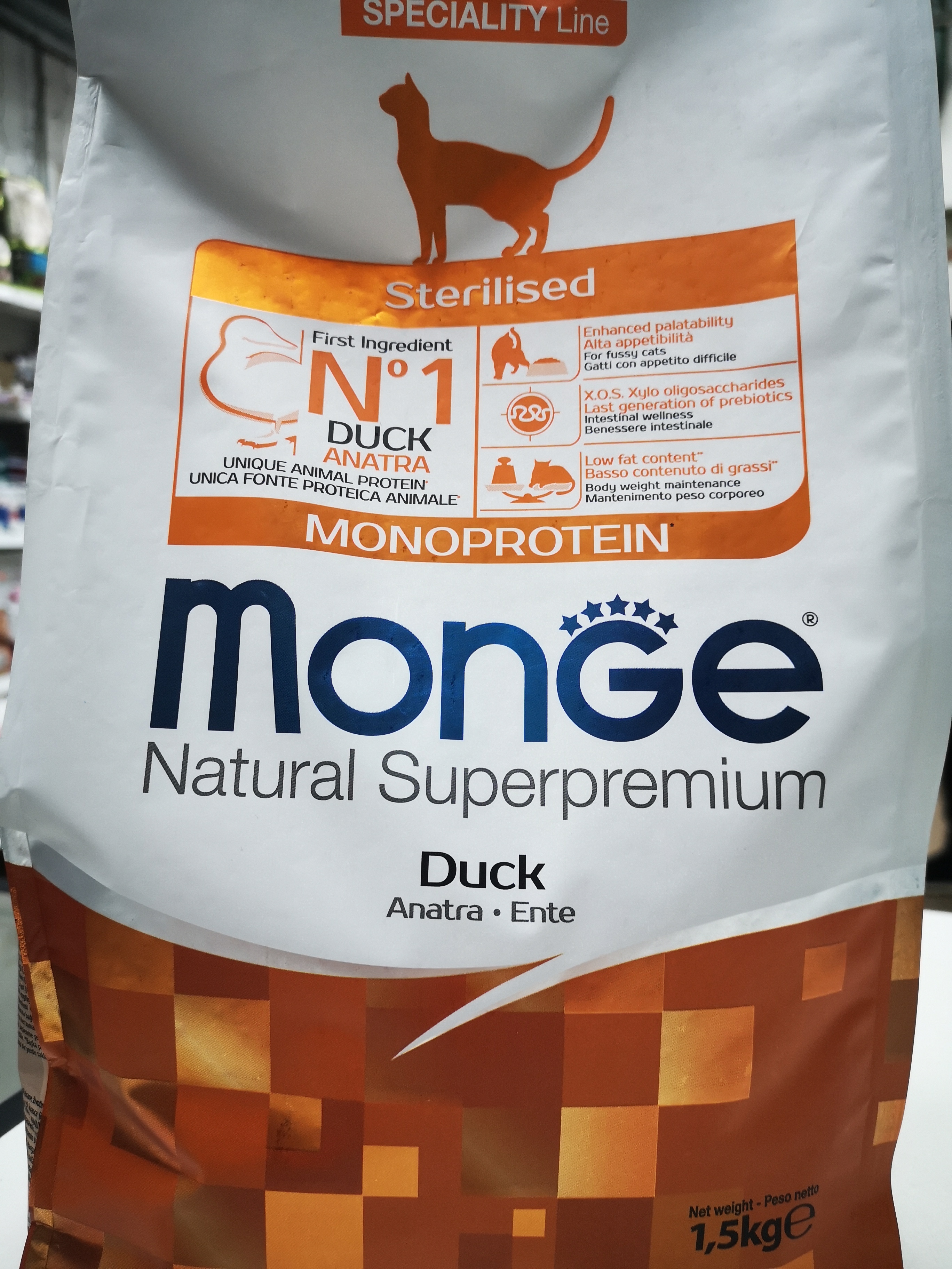 Monge для стерилизованных кошек. Monge сух. Speciality line Monoprotein Kitten говядина. Монж для стерилизованных кошек с уткой. Monge PFB Cat Monoprotein Sterilised корм для стерилизованных кошек с уткой 10 кг. Монж с рыбой для стерилизованных.