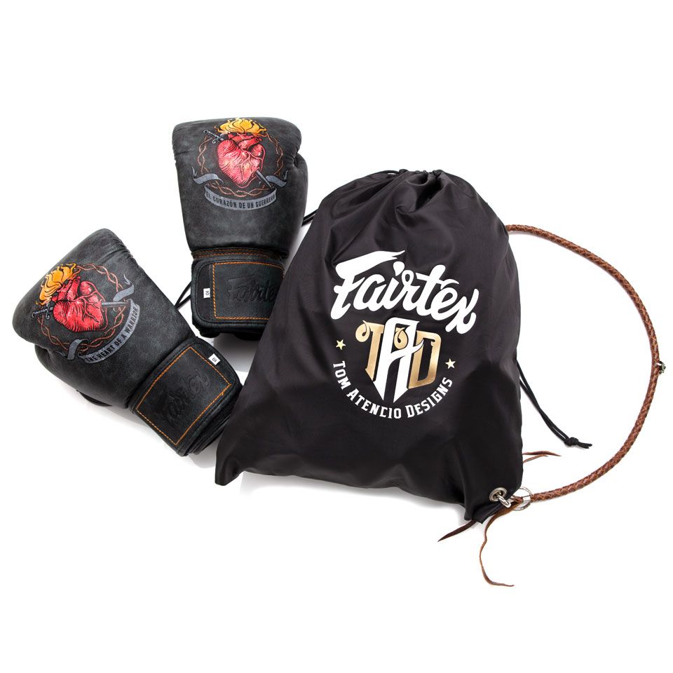 Боксерские перчатки Fairtex