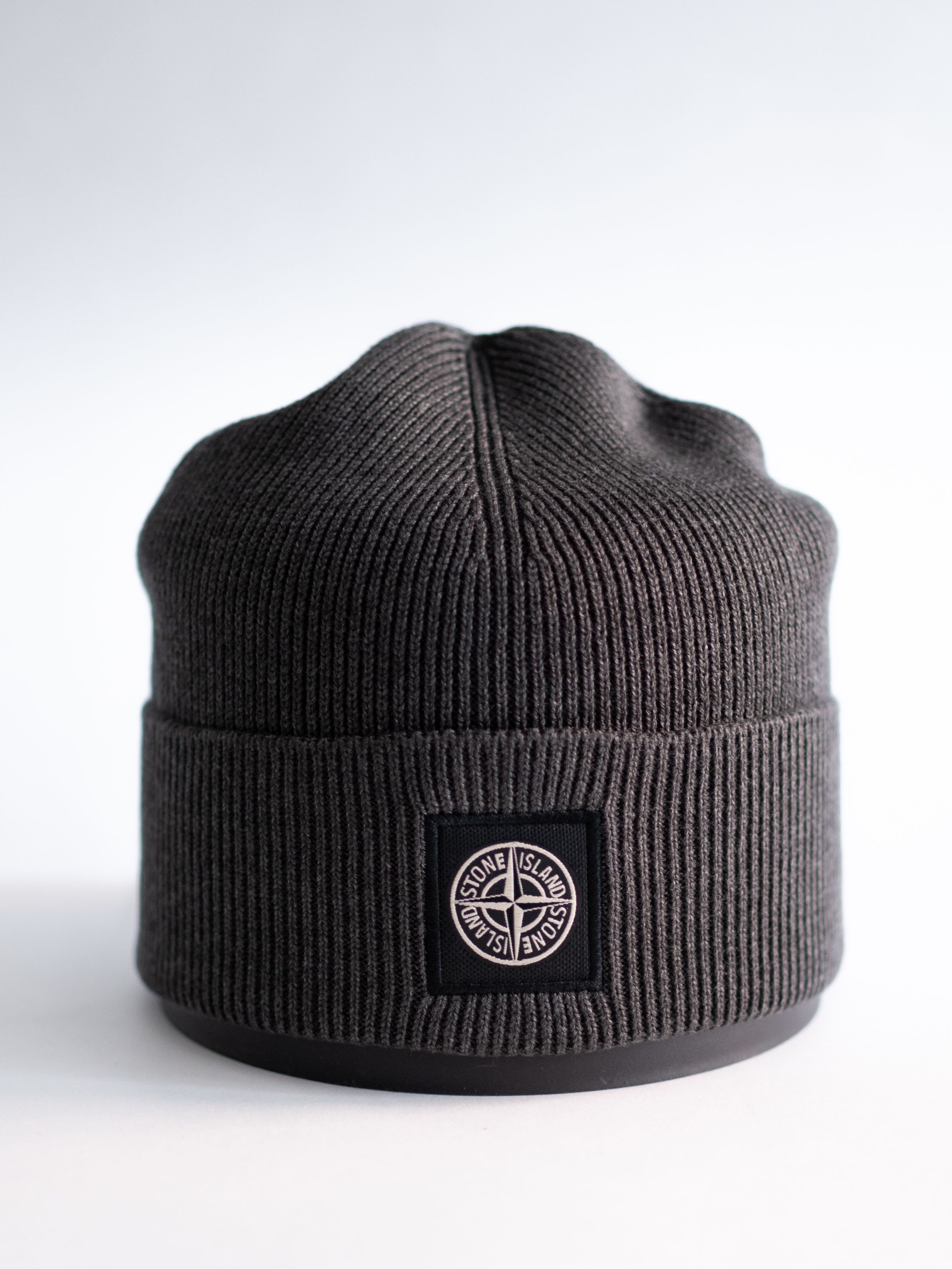 Шапка ушанка stone island. Stone island ice knit. Шапка stone island зеленая. Шапка айленд. Шапка stone island бинни.