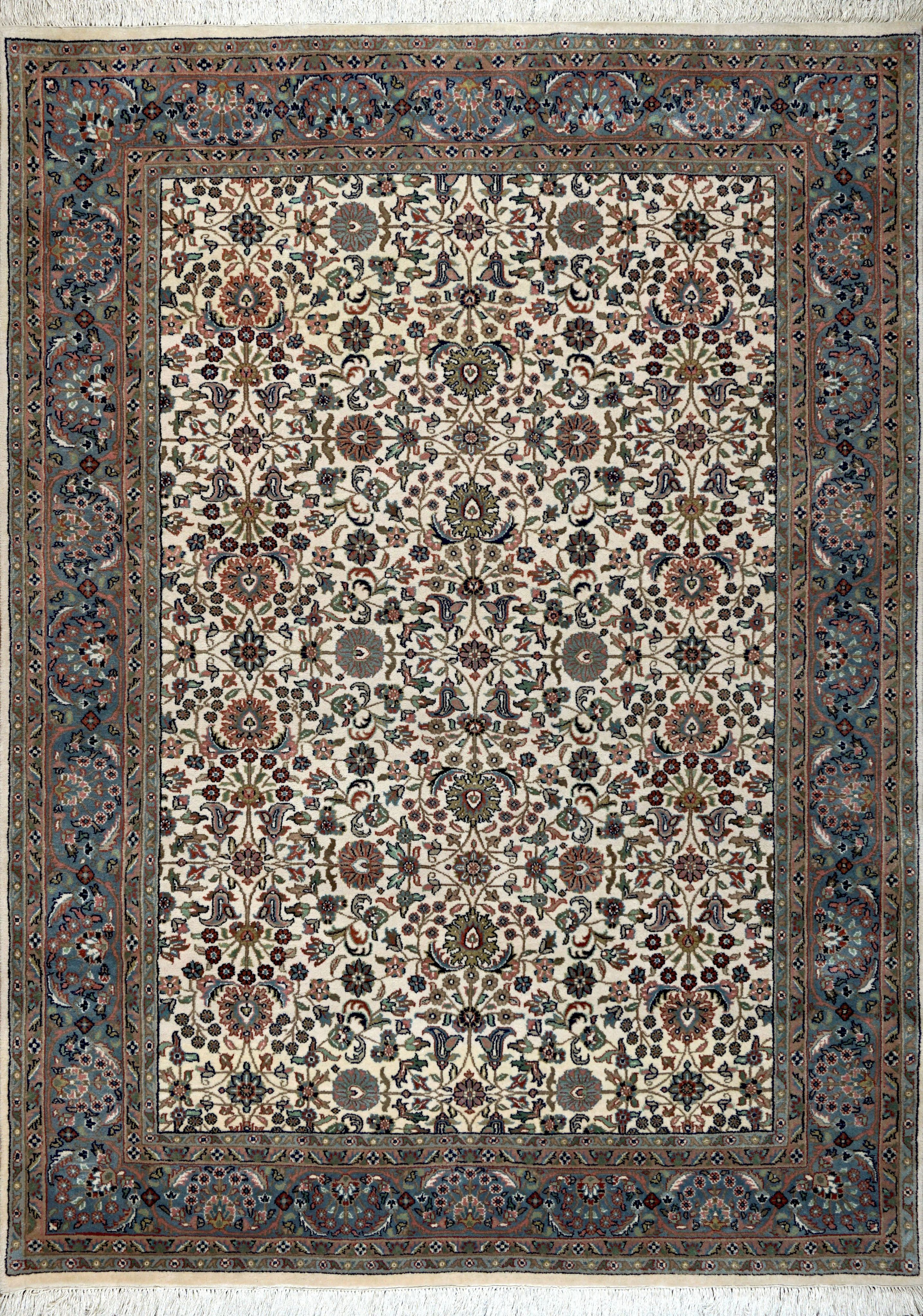 персидский ковер. персидский шелковый ковер. шелковый ковер. ковры шерсть и шелк. шелковый ковер.