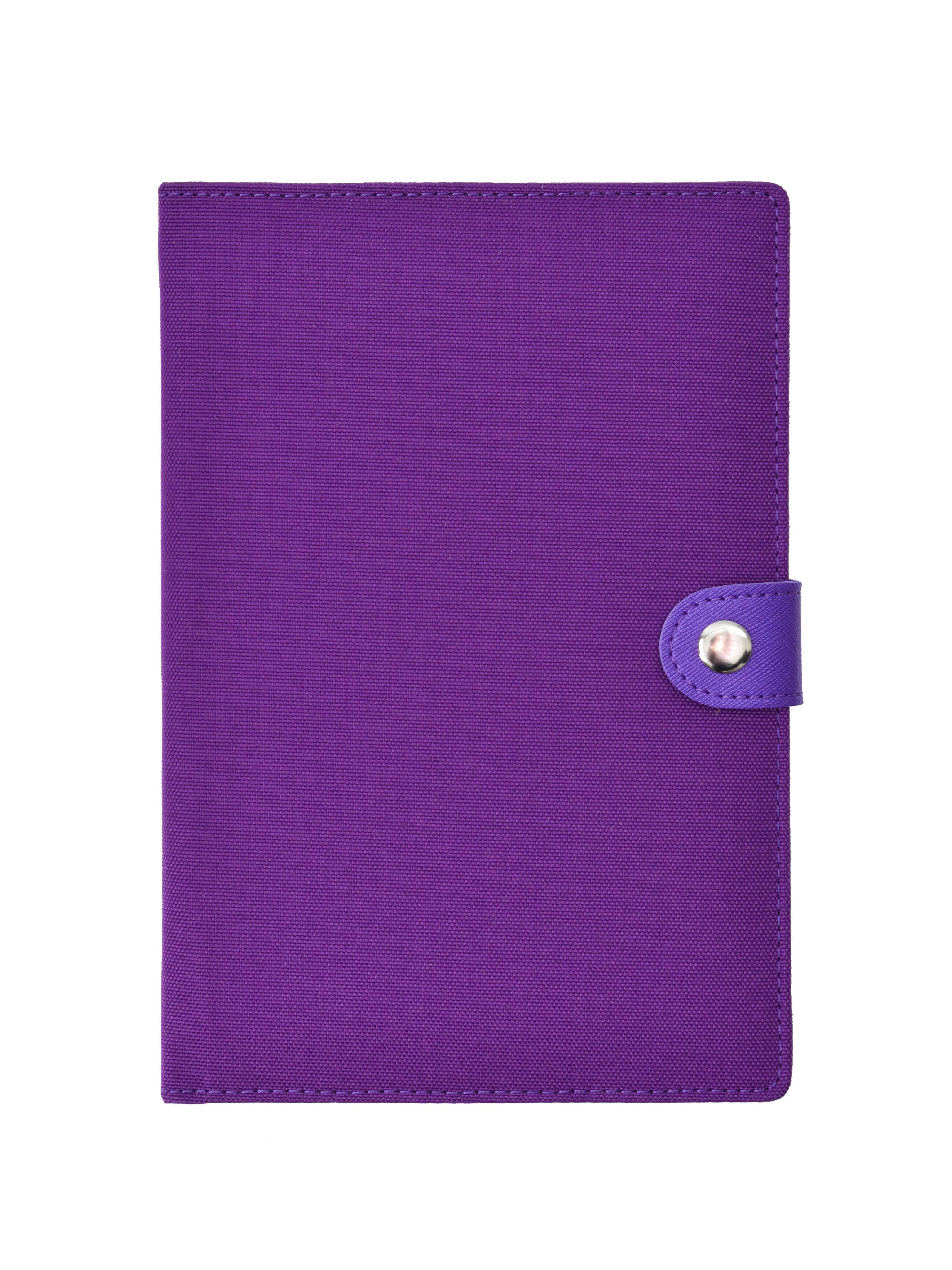 Волшебная книга обложка. Темно сиреневом переплете. Обложка для ежедневника. Дневник в твердом переплете фиолетовый. Темно сиреневом переплете.