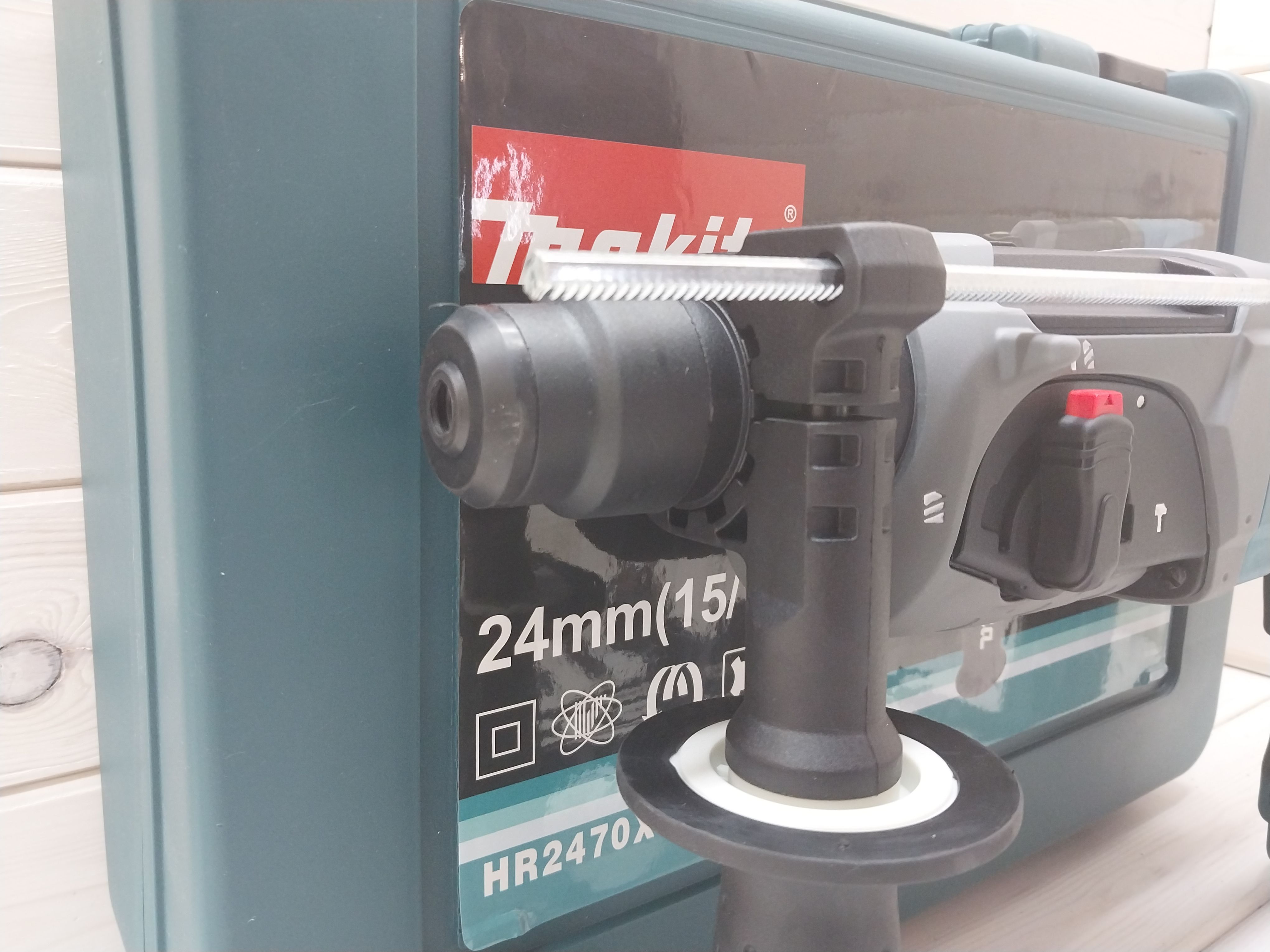 Перфоратор макита 3200с. Makita hr1840, 470 Вт. Перфоратор Makita hr2470x15. Перфоратор Makita hr1840 470вт. Перфоратор SDS-Plus Makita hr1840 (470 Вт, 1,6дж, 1,7кг, 2реж, кейс, 2,4 кг).