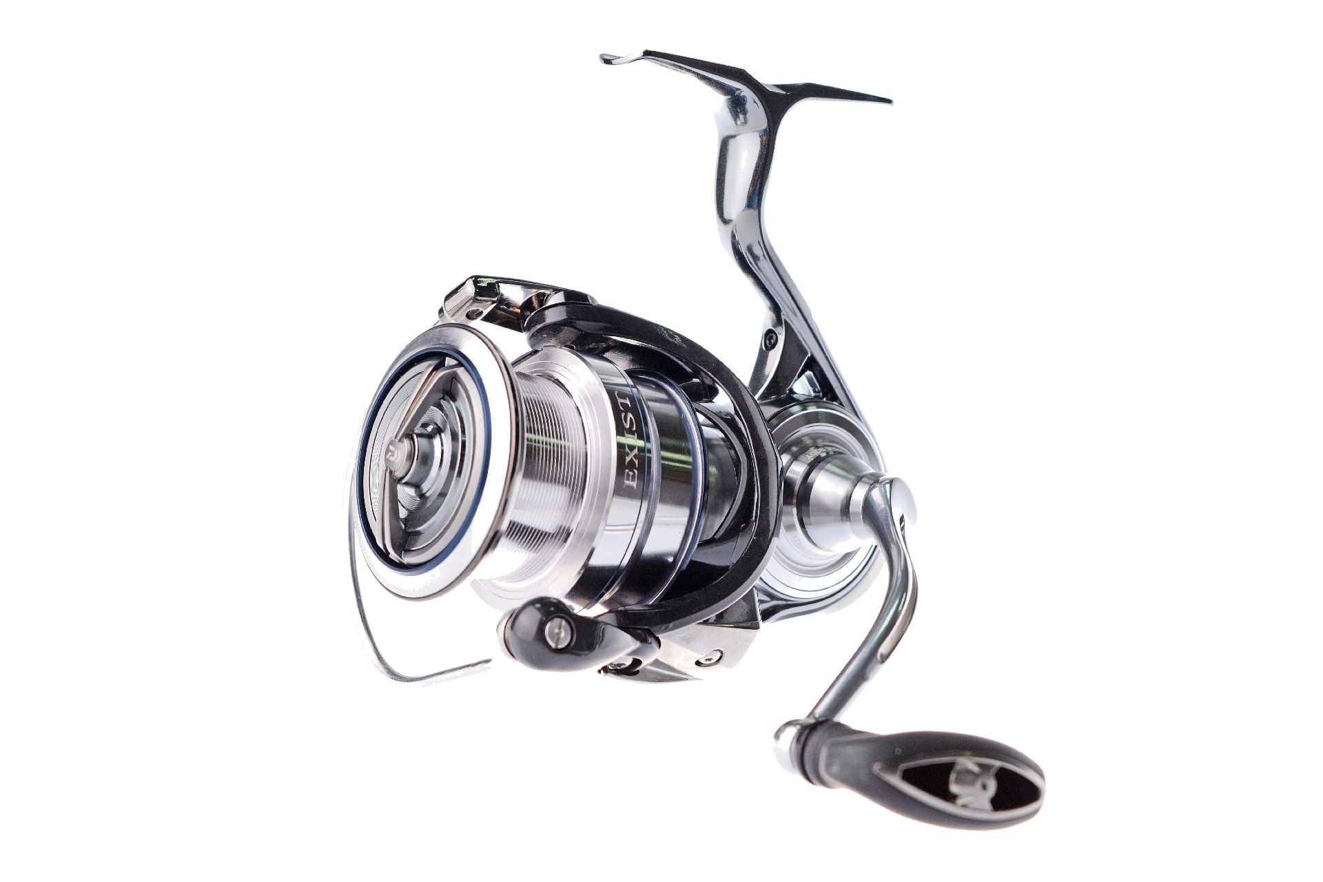 Exist катушки. Daiwa exist 18 lt2500. Катушка дайва 9000. Спиннинг Daiwa с катушкой. Давай катушка экзист.