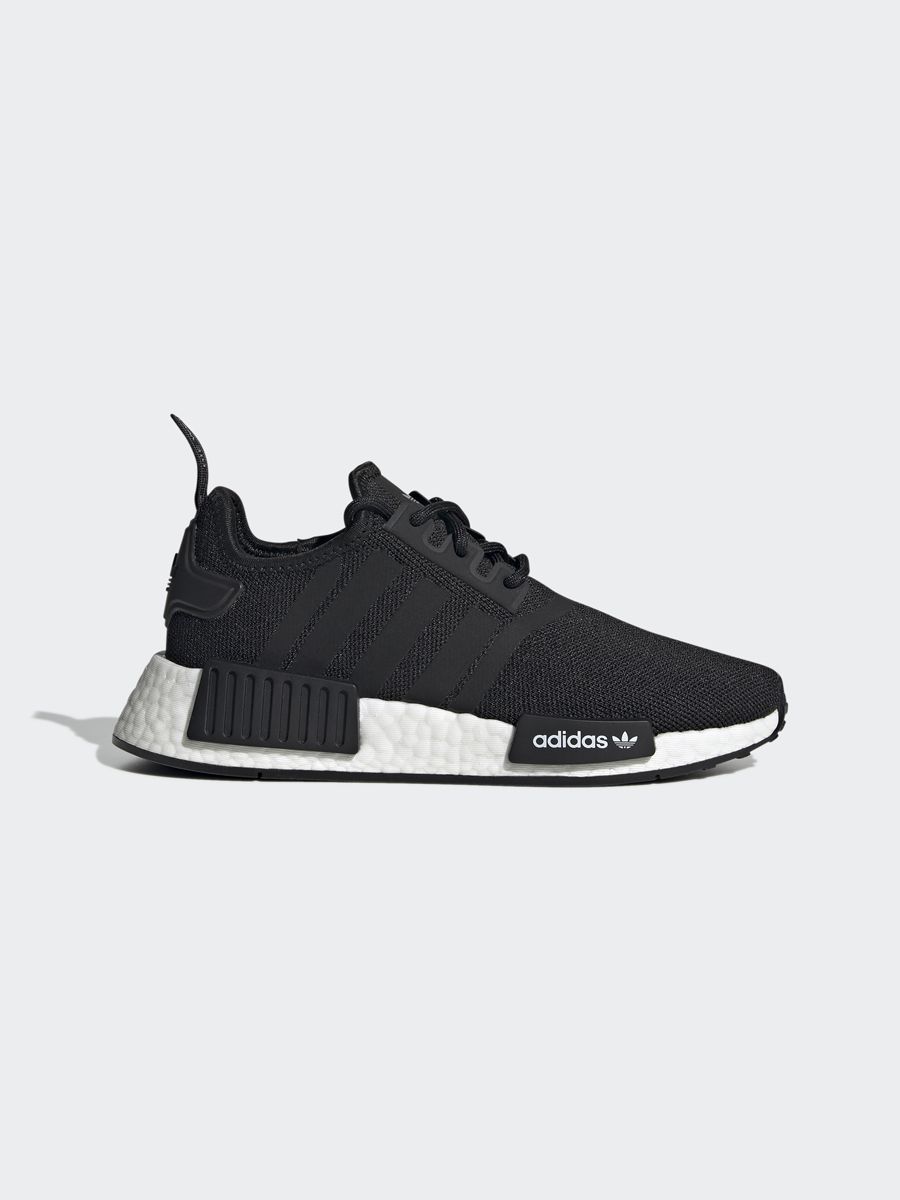 Black boost deals nmd r1