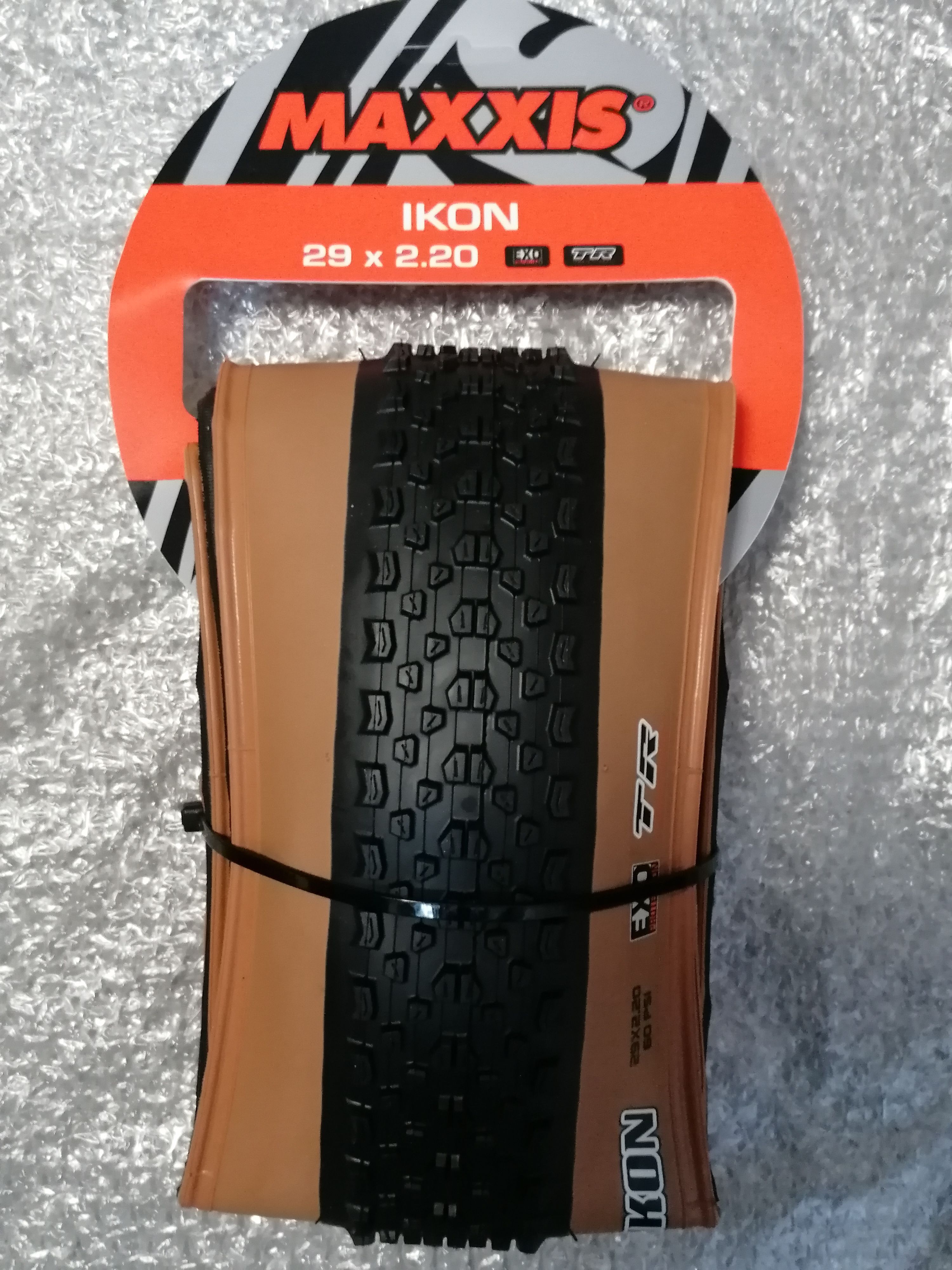 Maxxis ikon 29. Maxxis ikon.