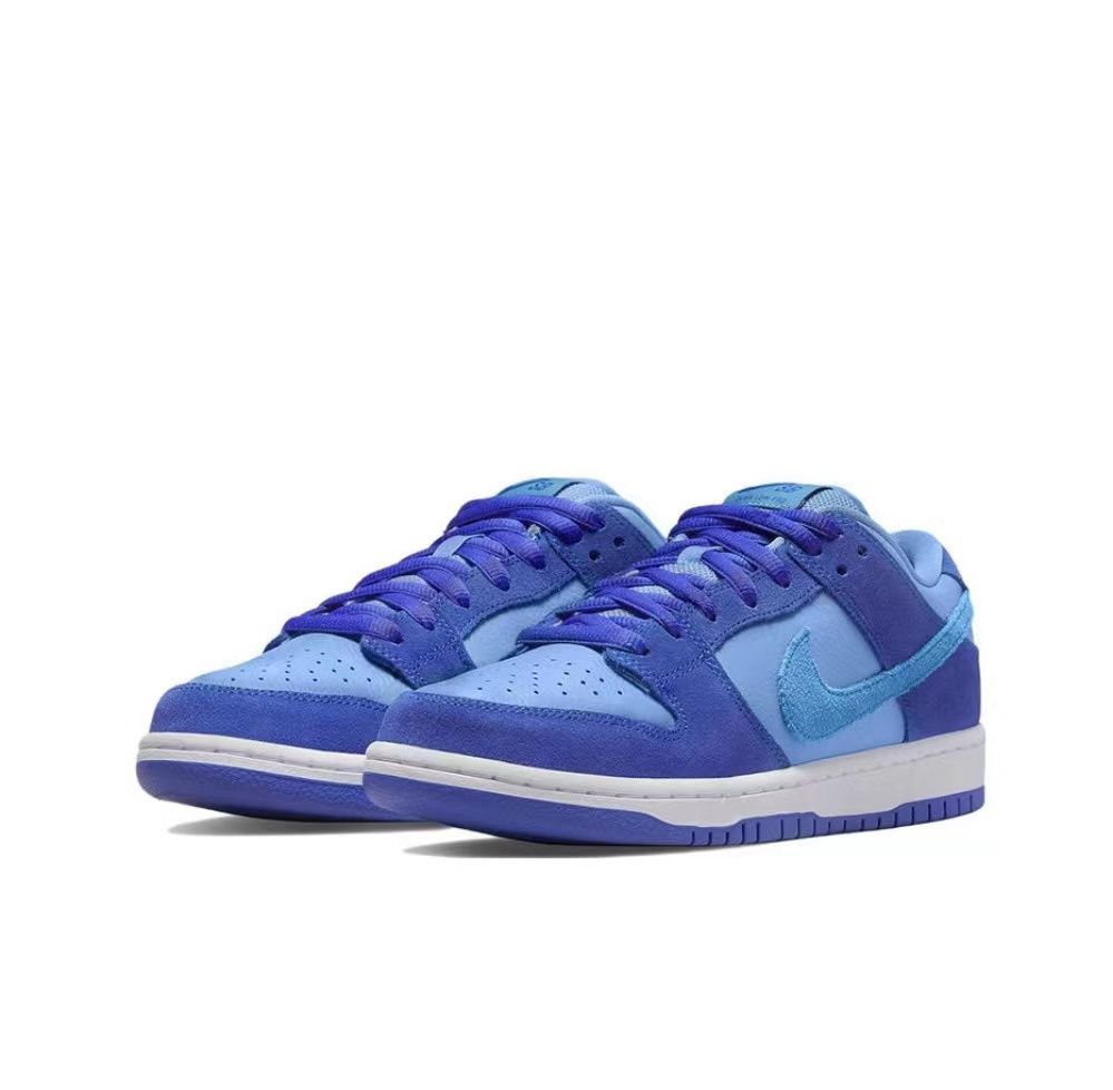 Nike SB Dunk Low Blue Raspberry