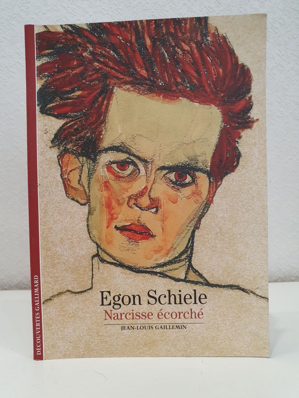 Эгон шиле книги. Эгон шиле автопортрет. Эгон шиле автопортрет. Эгон шиле taschen. Шиле картины.