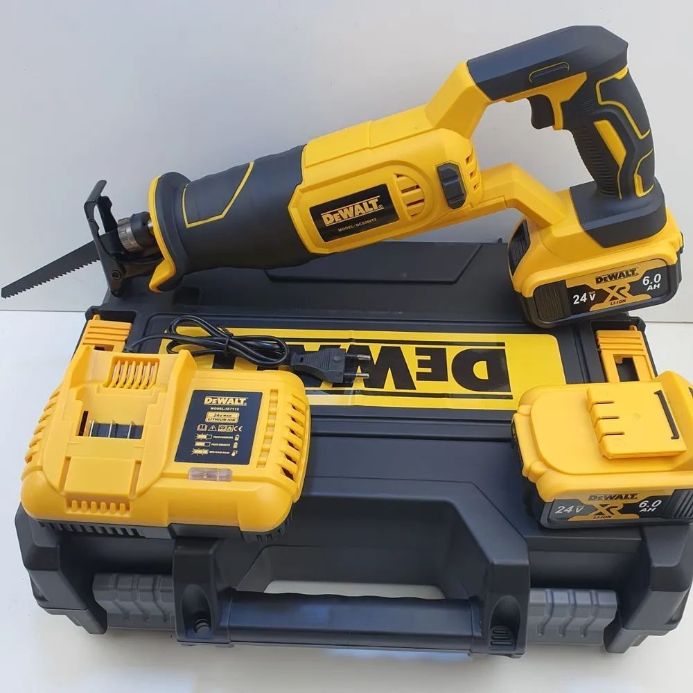 Сабельная пила DeWalt