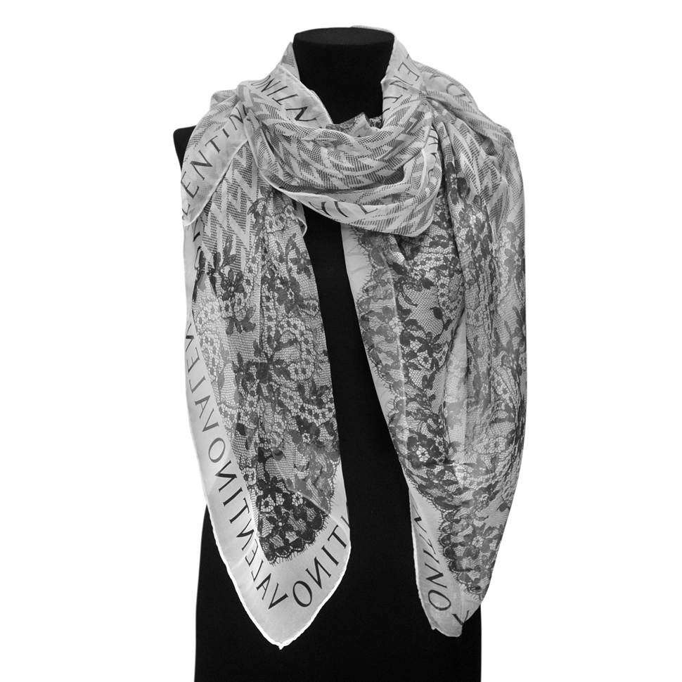 Платок valentino. 5473416 Valentino палантин. Платок Валентино шелк. 5060017 Valentino Scarf. Палантины от Валентино.