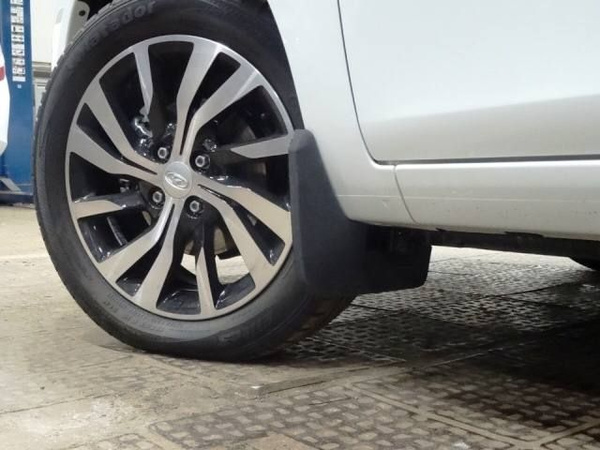 Увеличенные передние брызговики REZKON для Лада Веста, Lada Vesta ...