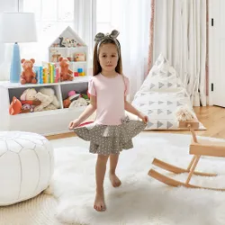 Комплект для девочки "Alisa"(платье, повязка на голову) Очаровательное платье для девочки очень мягкое и удобное. Платье  ...