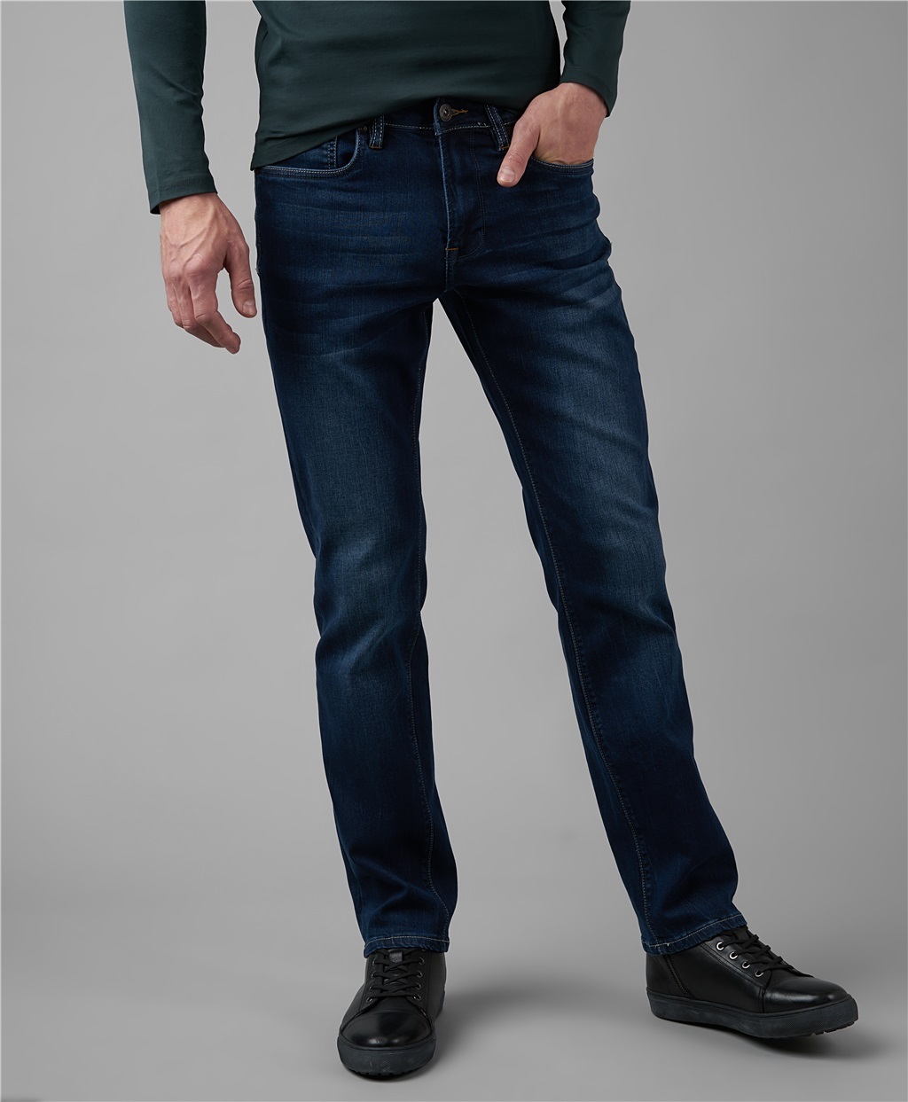 Мужские джинсы распродажа. Джинсы Хендерсон мужские. Джинсы мужские классические. Темно синие джинсы мужские. Тёмно синие джинсы мужские.