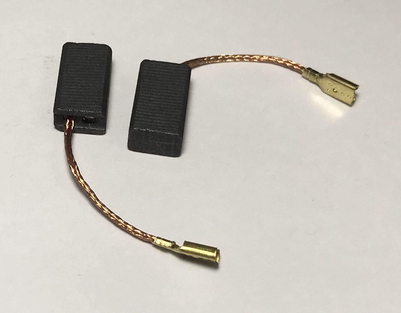 Щётки на болгарку бош 125 1400вт. Электроугольная щетка интерскол 125/1400эл 6х9х12, поводок, клемма-мама. Щётки интерскол 115/900. Щетки угольные hammer (2 шт. Щетки для интерскол 6,9 12 мм.