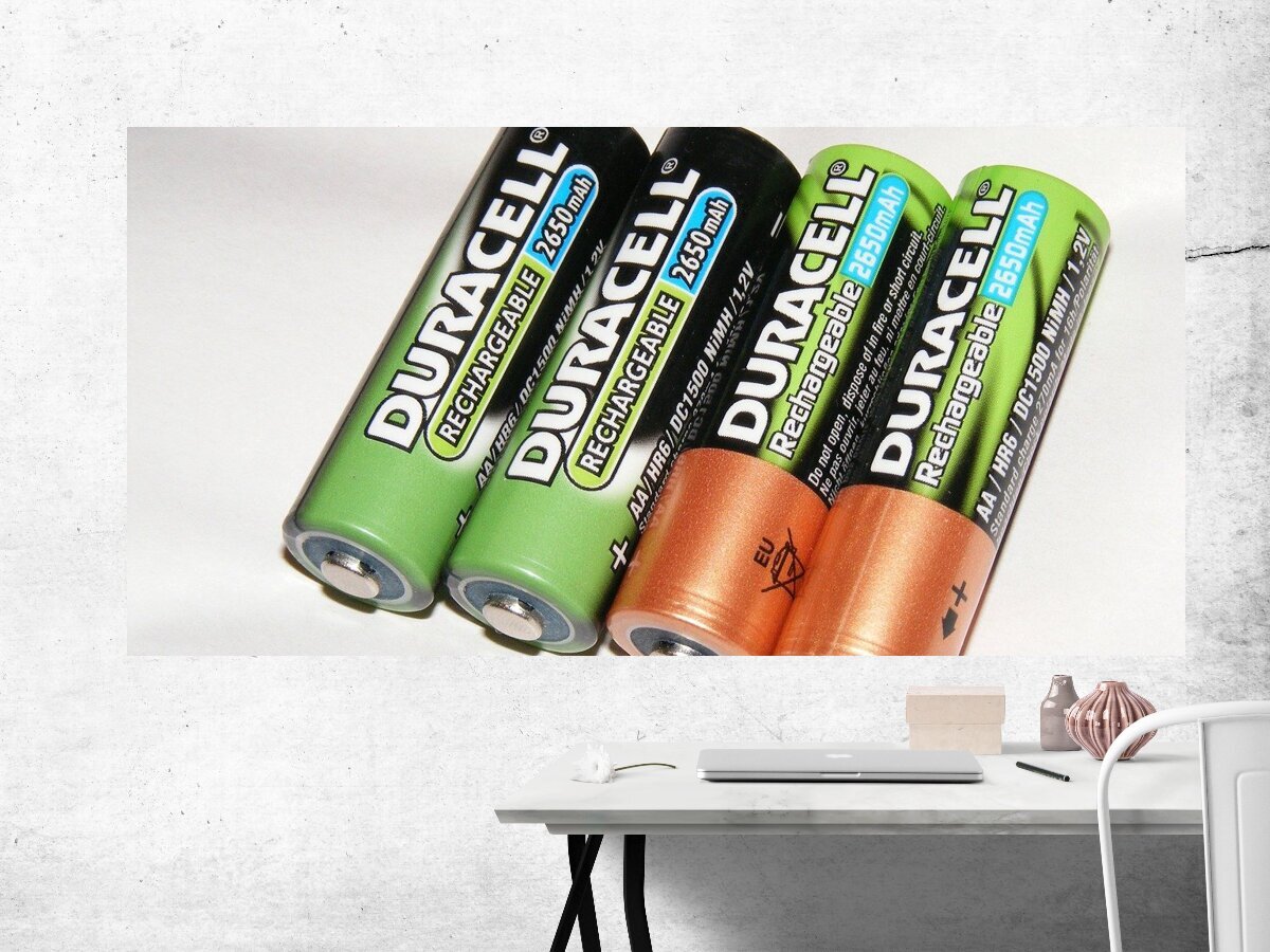 Аккумуляторы aa. Аккумуляторные батарейки Duracell. Батарейки Дюрасел АА. Аккумуляторы Duracell Rechargeable hr6. Батарейки Дюрасел пальчиковые