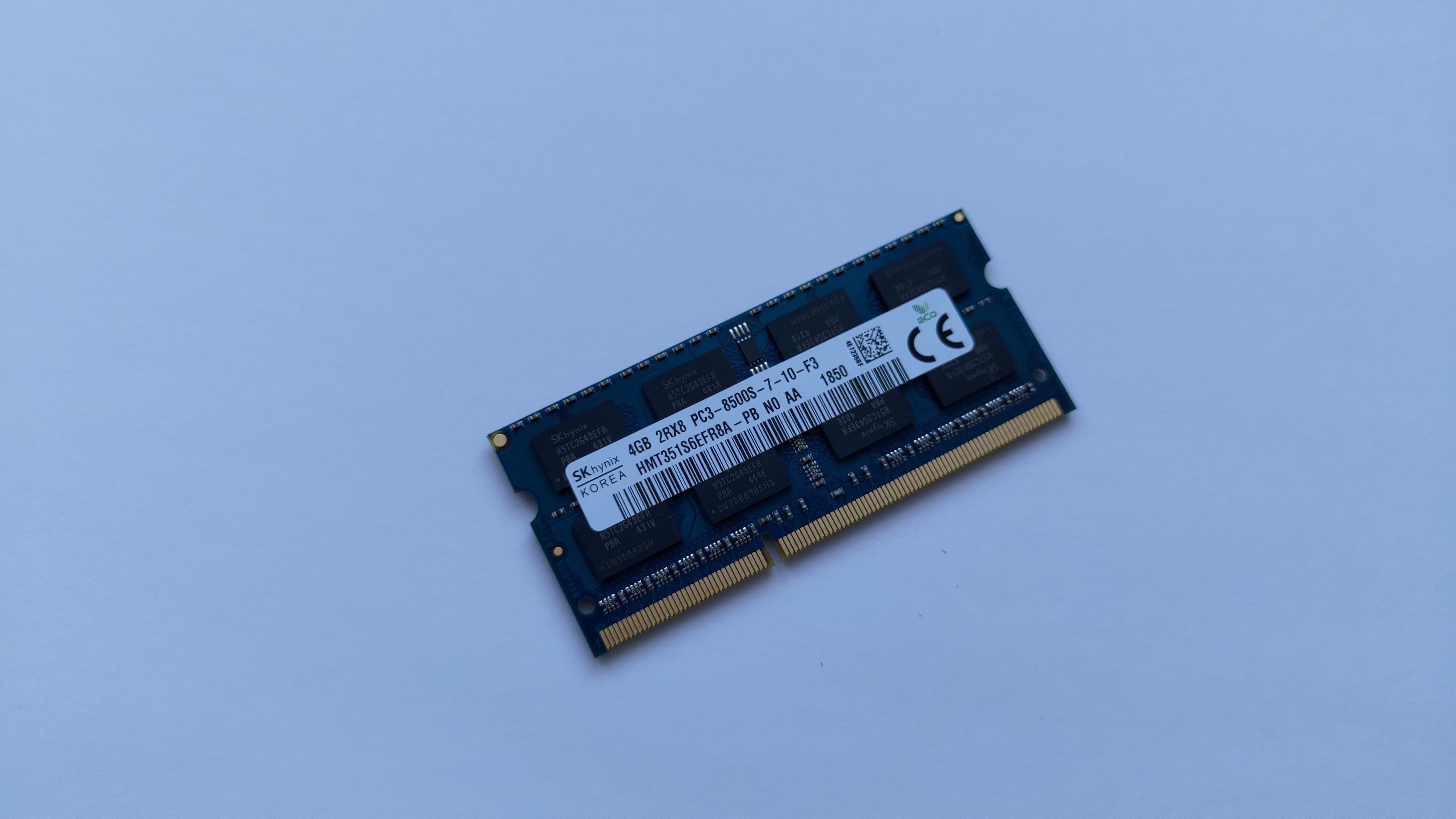 HynixОперативнаяпамятьDDR34Gb1066MhzHMT351S6EFR8A-PBSo-DimmPC3-85001x4ГБ(HMT351S6EFR8A)