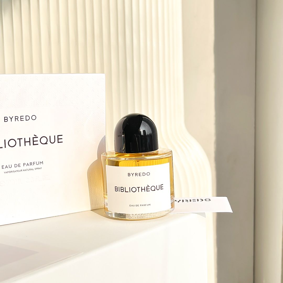 Bibliotheque de parfum sensual. Byredo bibliotheque. Парфюмерная вода Byredo bibliotheque. Байредо bibliotheque описание аромата. Byredo bibliotheque крем для тела.