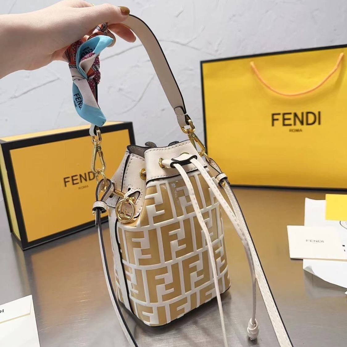 Fendi Сумки Купить В Москве Оригинал Женские