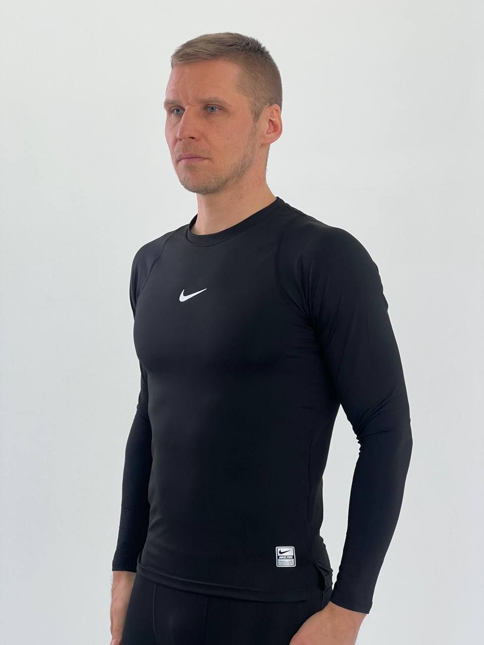 Компрессионный лонгслив Nike Pro