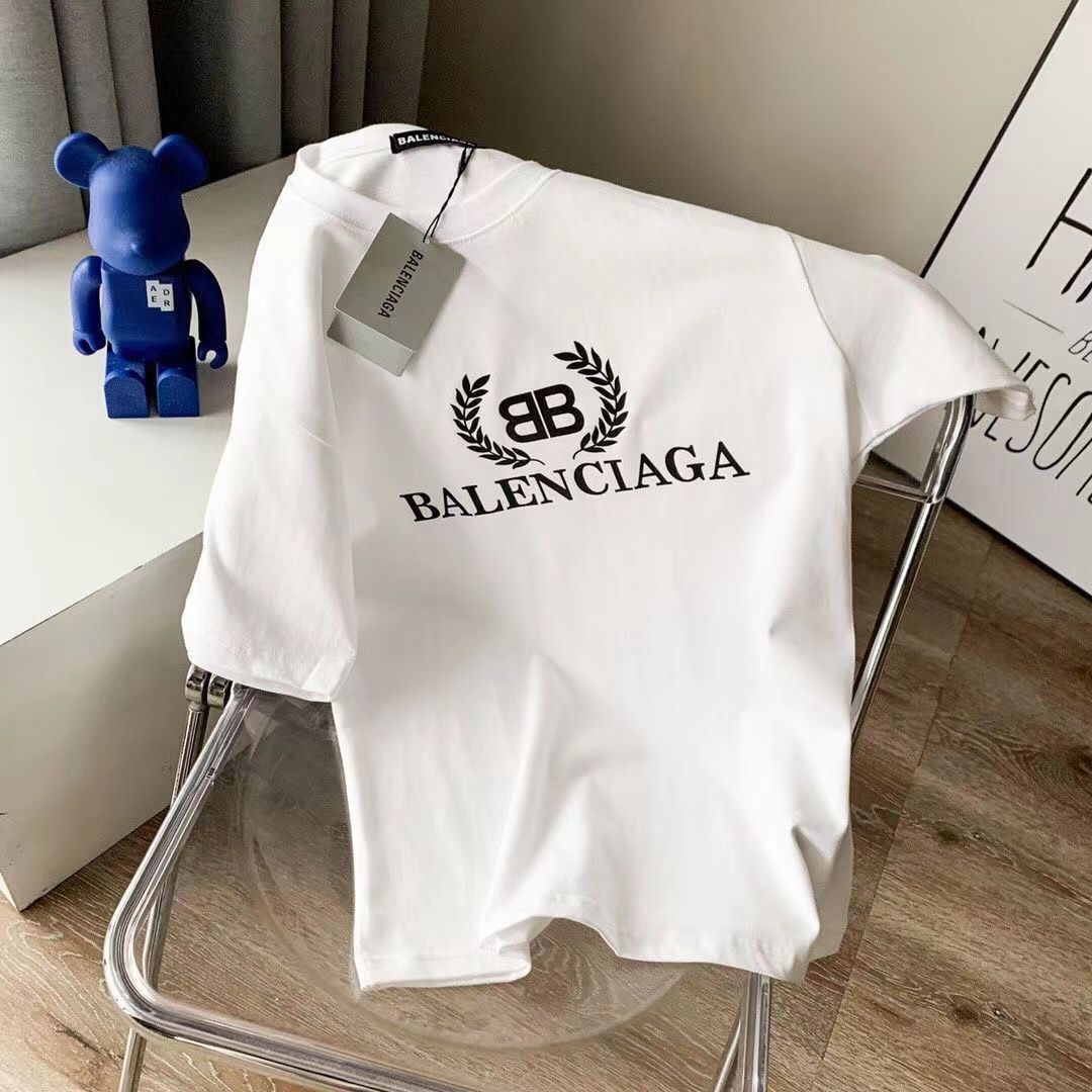 ФутболкаBalenciaga