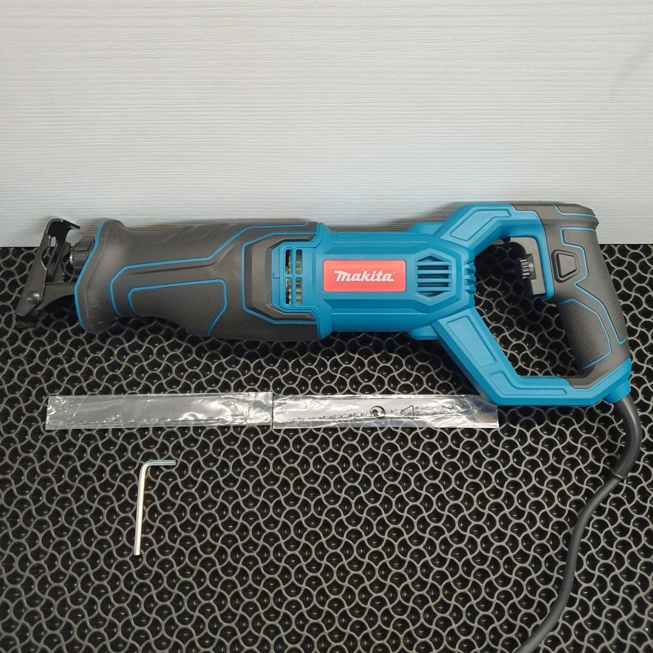 Электрическая сабельная пила Makita 11501 850W 220v