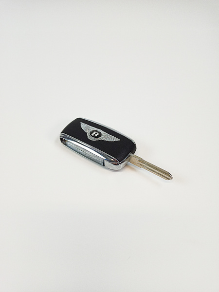 Ключ выкидной, стиль Bentley (корпус ключа без платы и чипа) для 2110 ...
