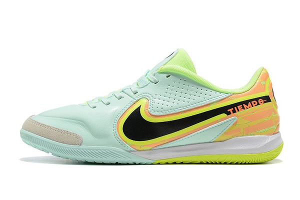 Футзалки Ozon