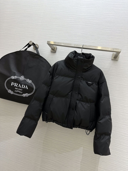 Пуховик Prada - купить с доставкой по выгодным ценам в интернет ...