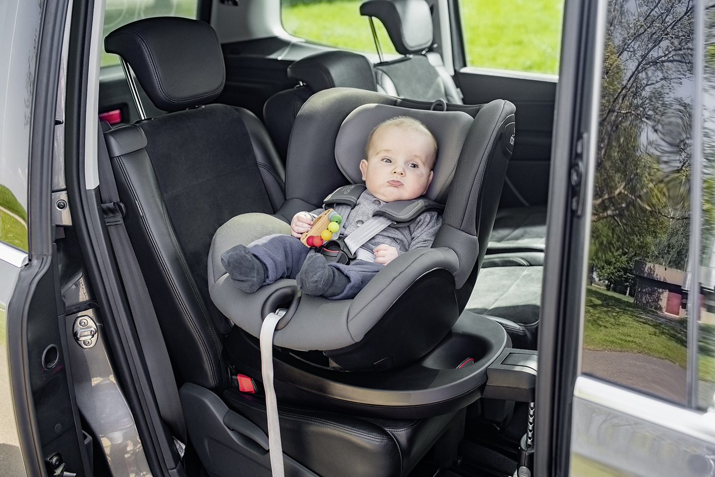 Автокресло Britax Romer Dualfix 2r