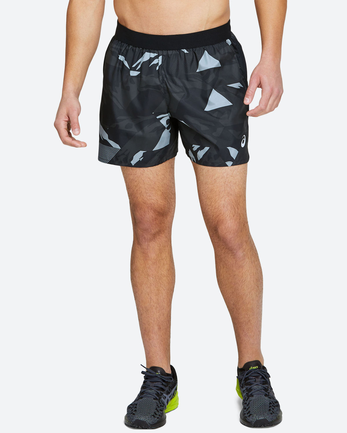 Camo shorts. Шорты спортивные Future Tokyo short ASICS. Шорттик ASICS. Мужские спортивные шорты ASICS. Шорты асикс мужские.