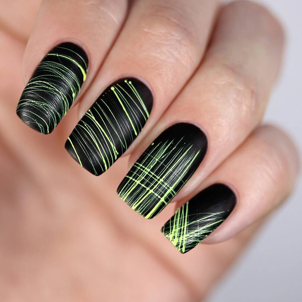 Маникюр с паутиной. Маникюр с гелем паутинкой. Маникюр с паутиной. Маникюр с паутинкой. Маникюр с блёстками и паутинкой.