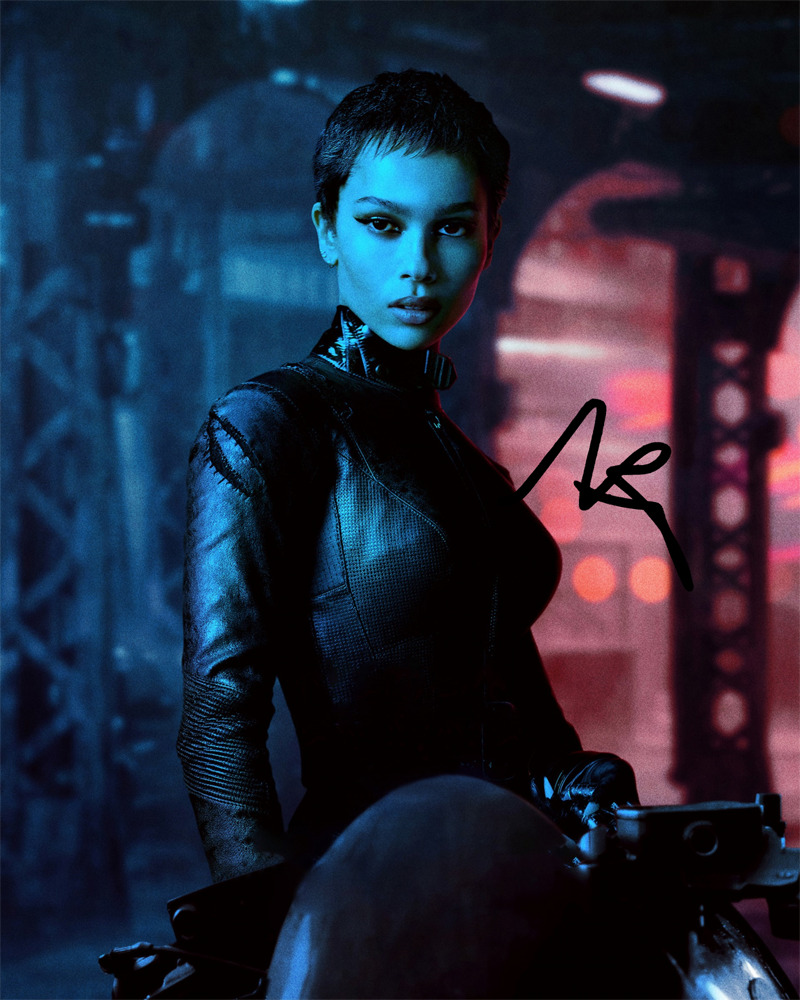 Автограф Зои Кравиц Женщина кошка Бэтмен - Автограф Zoe Kravitz Batman Catwoman 