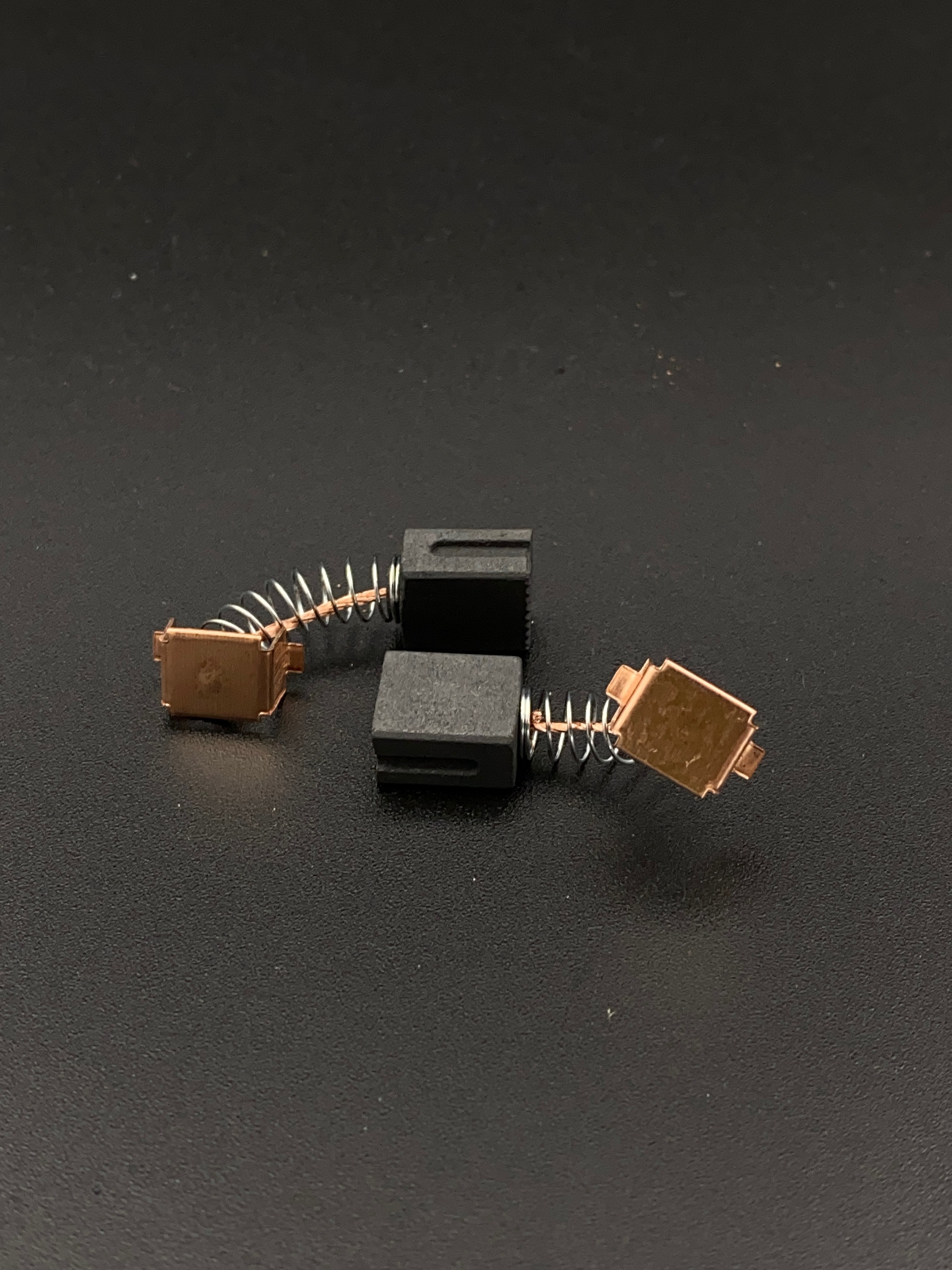 Щетки интерскол 125. Щетки интерскол ушм-125/1100. Щетки интерскол 125. Электроугольная щетка интерскол 125/1400эл. Электроугольная щетка для интерскол 6*10*11 мм ушм-125/900.