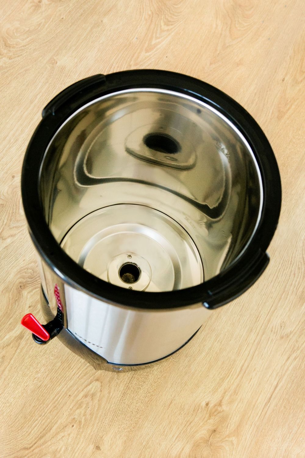 Термопот электрический VIATTO VA-DK100, 15 литров / Электрокипятильник /  Аппарат для чая и кофе