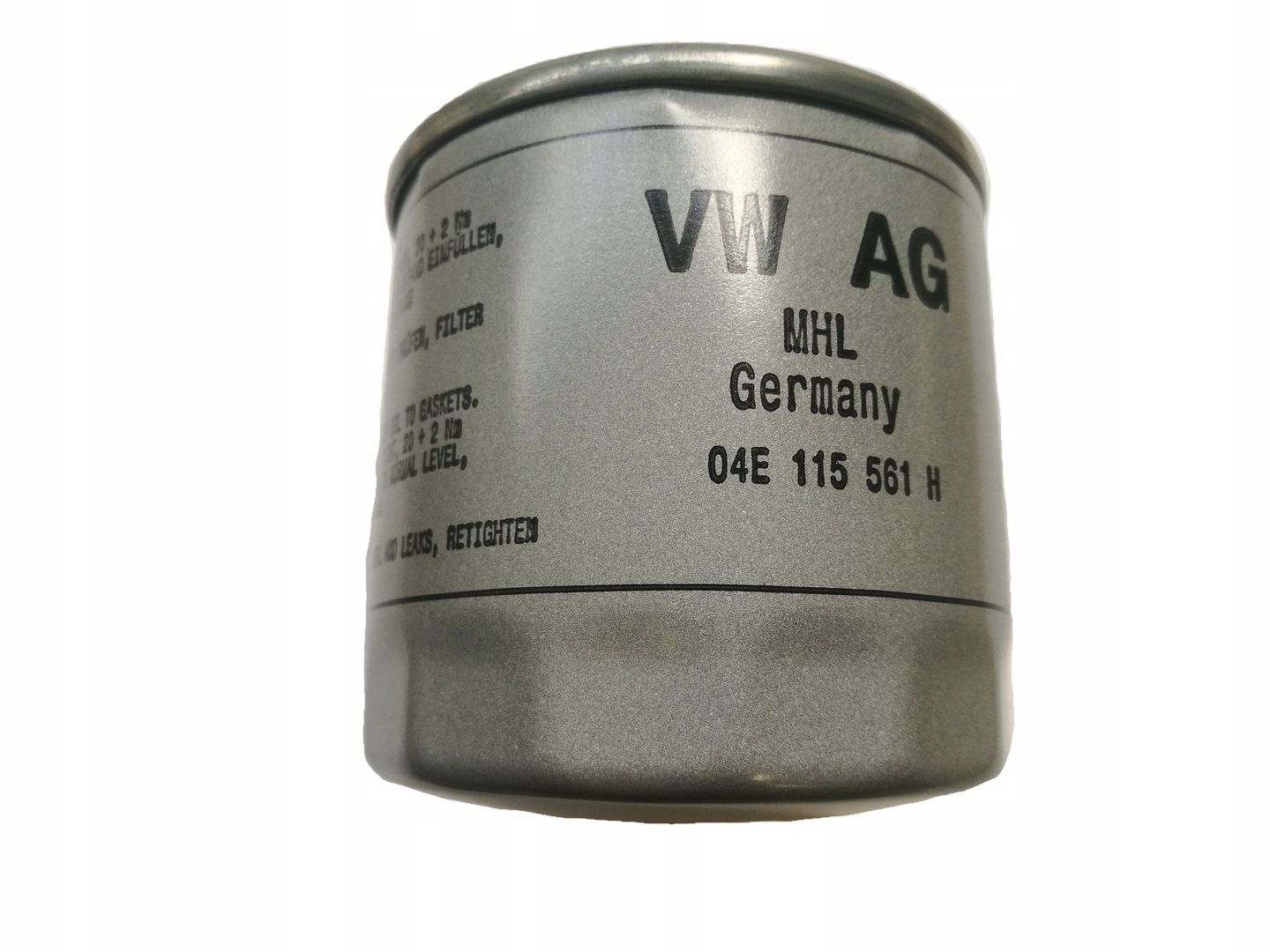 Фильтры vag купить. Масляный фильтр Volkswagen 04e115561h. Фильтр масляный VAG 04e115561h. Фильтр масляный VAG 04e115561h аналоги. Масляный фильтр Volkswagen 04e115561h аналоги.