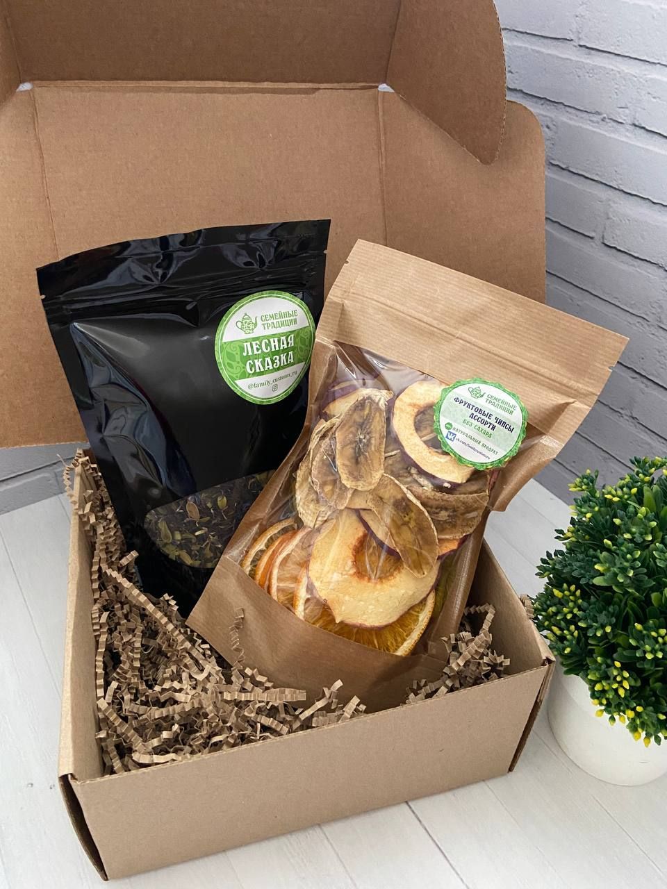 чипсы лейс белые грибы со сметаной 81. чипсы chips. чипсы лейс 140 гр. лейс япония вкусы чипсы. чай с чипсами.