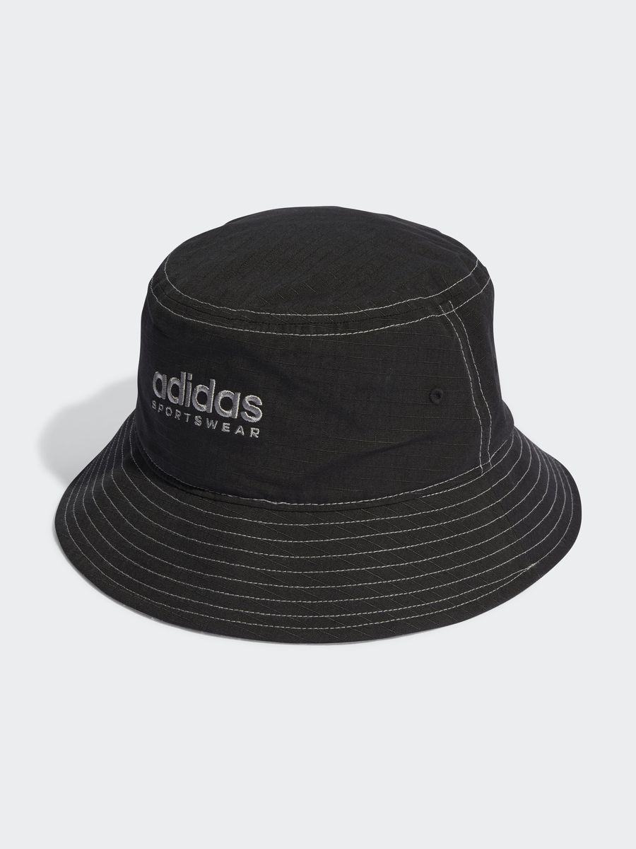 Спортивные панамы. Plain White Bucket hat. Black Bucket hat no background.