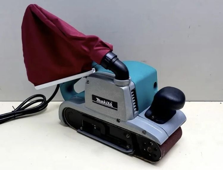 Ленточная шлиф машина Makita 9403 1200WT