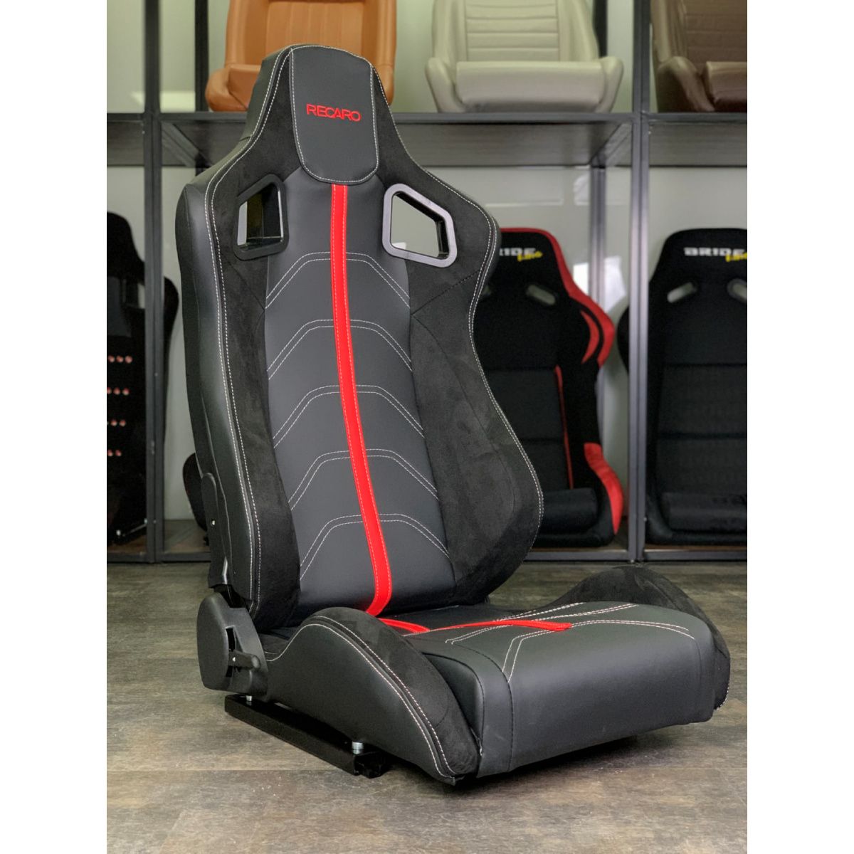 Сиденье спортивное (полуковш) SB Seats (57x54.5x98) с