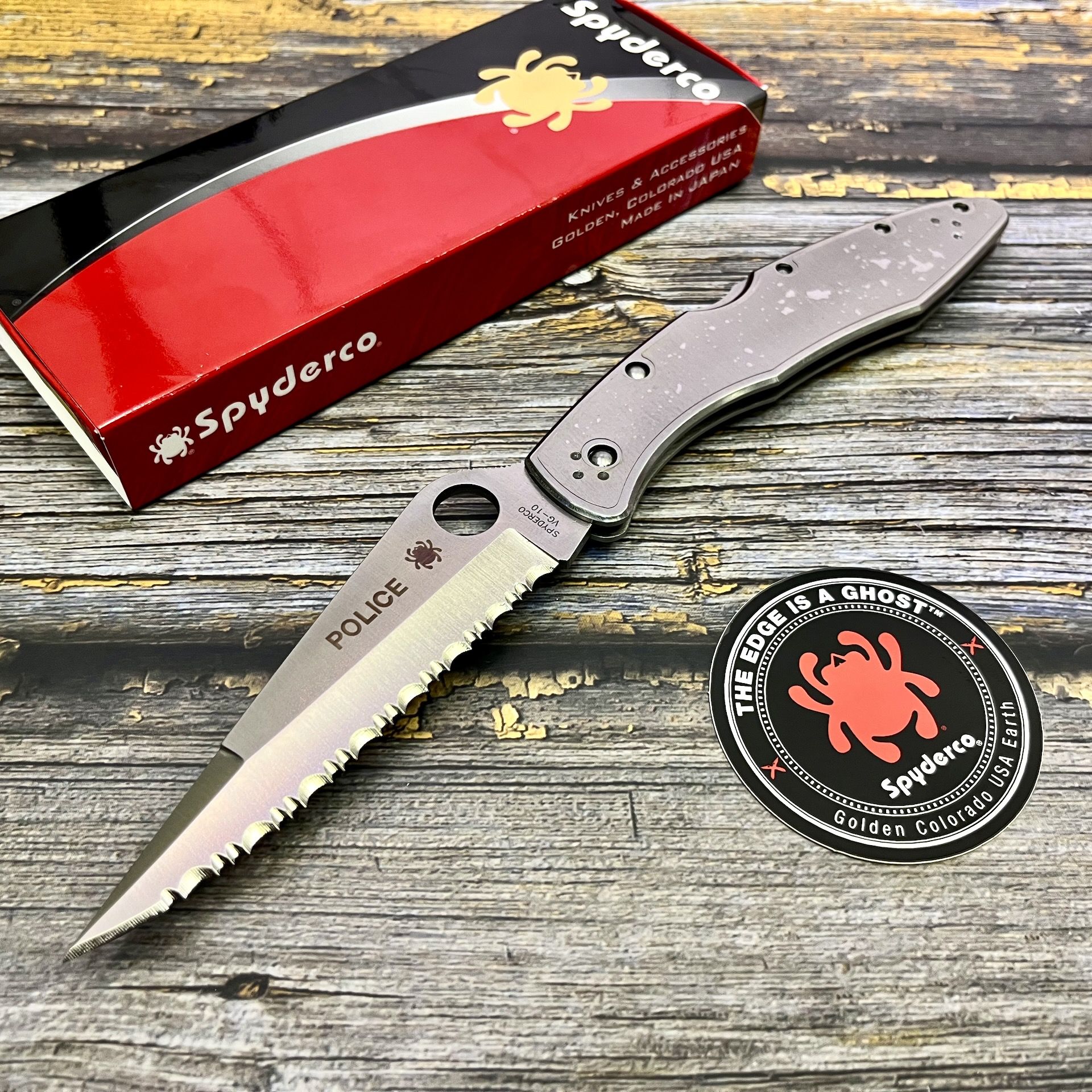 Нож складной Spyderco C07S Police, Serrated Blade, Stainless Handles