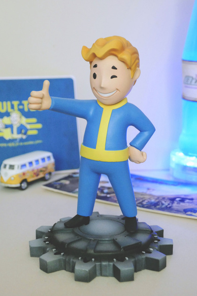 Фигурка Vault-boy Fallout - купить с доставкой по выгодным ценам в ...