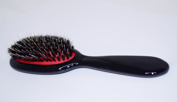 специальная расческа для нарощенных волос