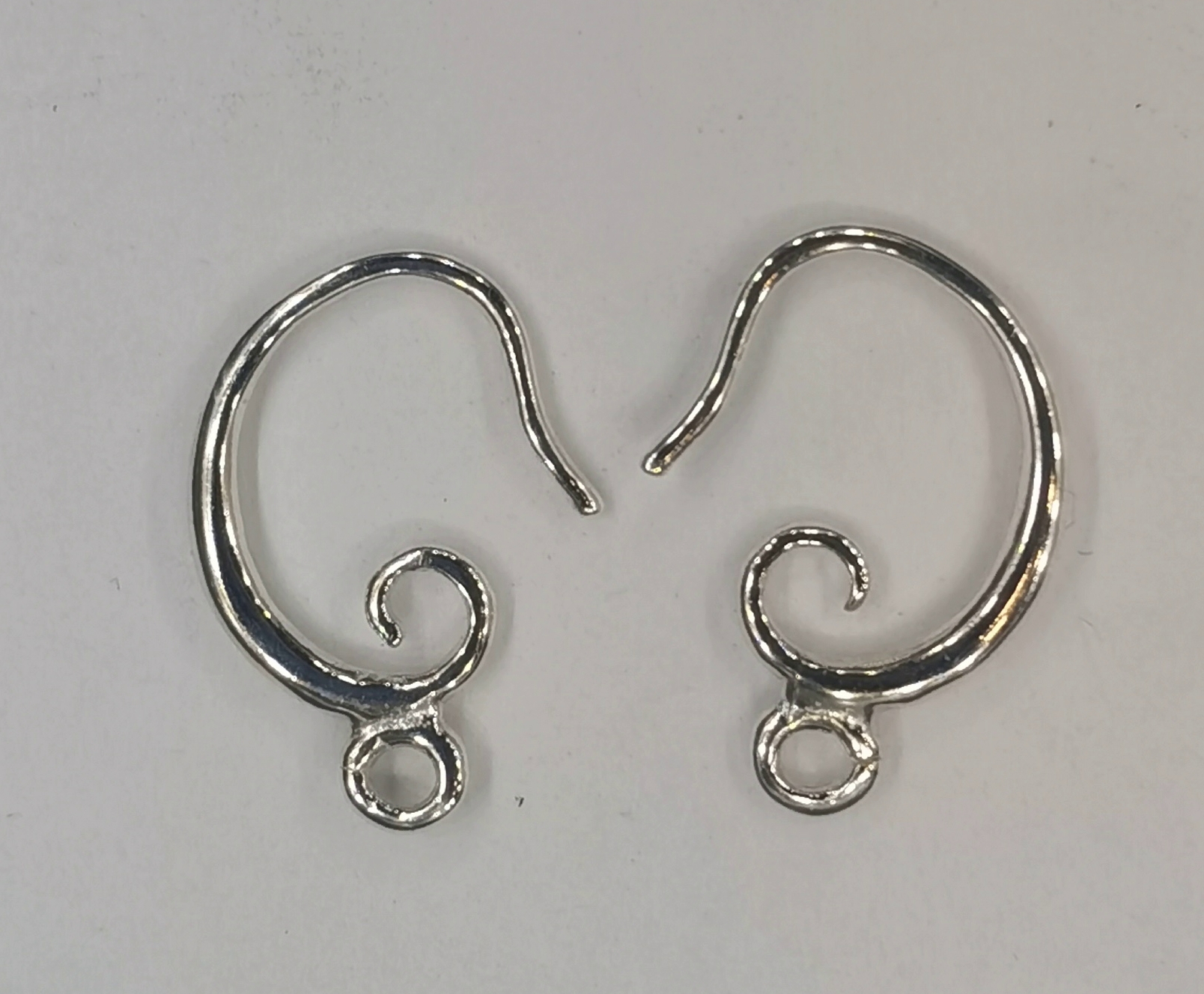 крючок завитушка на письме 6. крючок завиток для груши. швенза кольцо. красивые закорючки. узоры для украшения шкатулки.