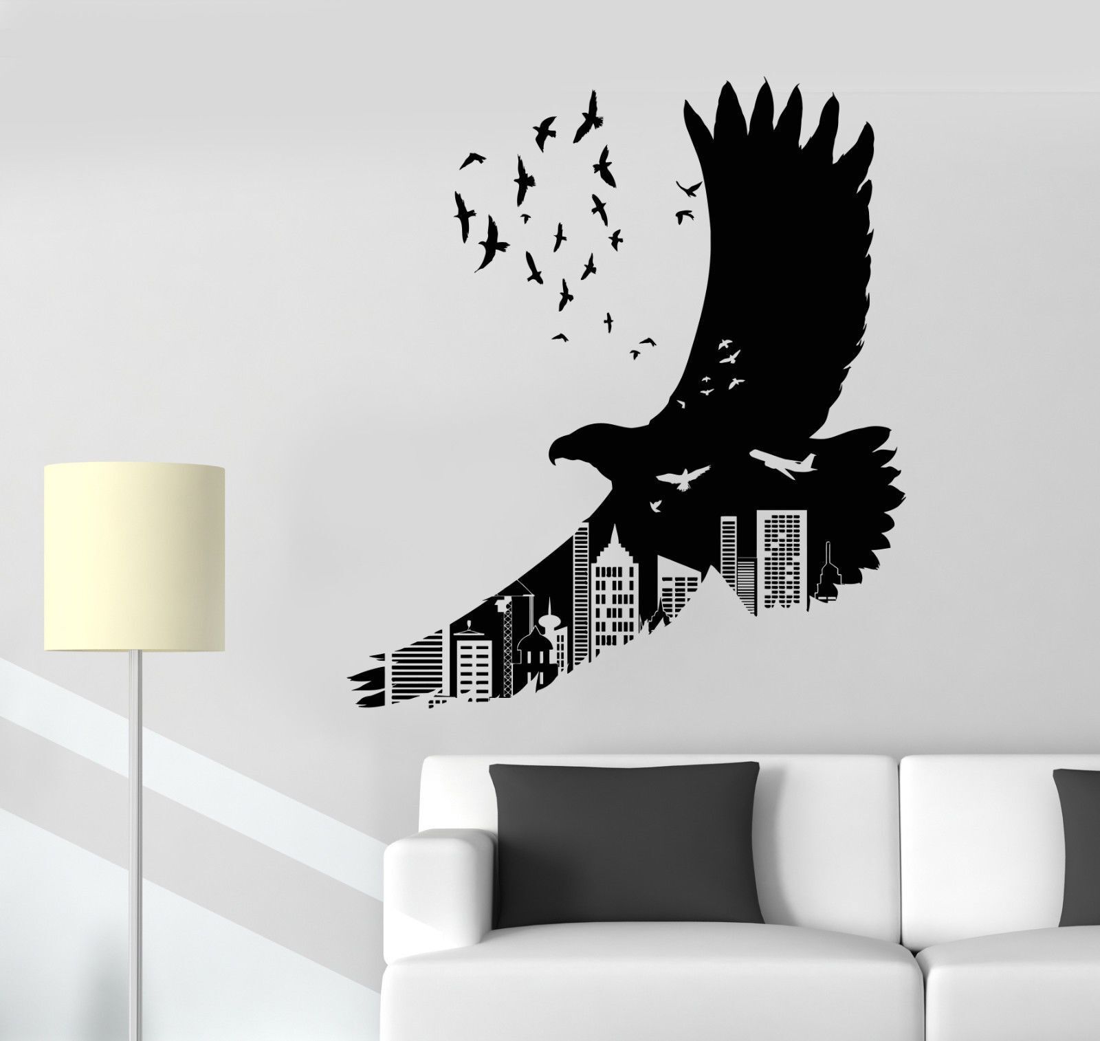 Декорация Орел на стене