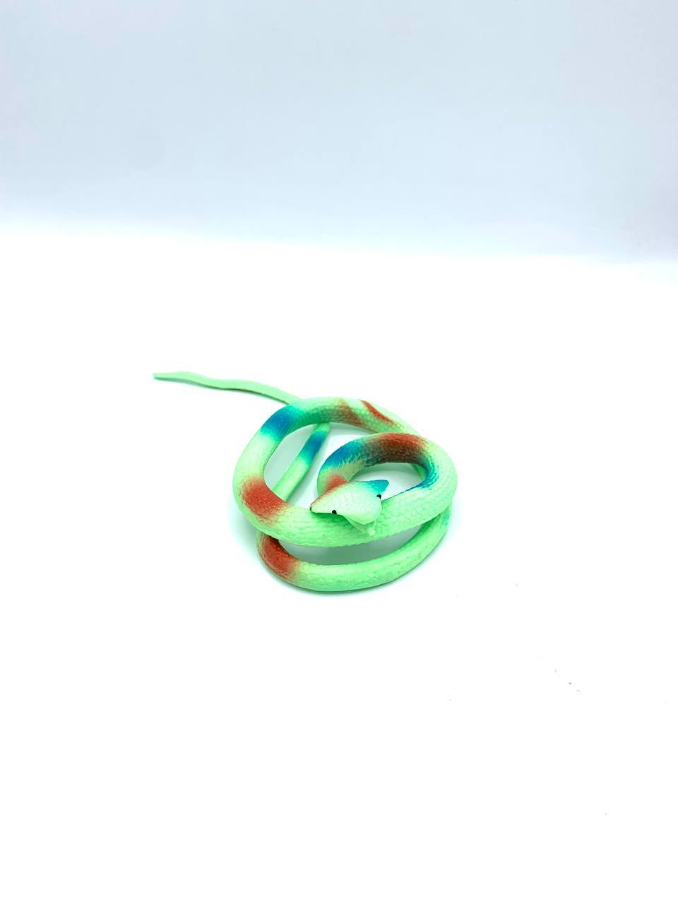 Змейка 60. Змея антистресс резиновая. Резиновый игрушка антистресс змея. Гадюка антистресс игрушка. Игрушка резиновая змея из мягкой резины зеленая.