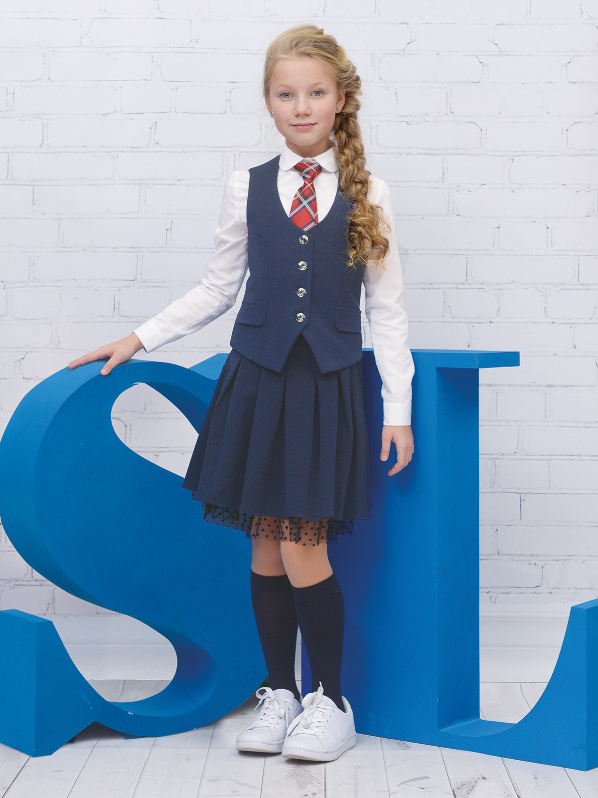 Купить в школу дешево. Школьная форма Skylake жилет Rio. Школьная форма Skylake жилет синий. Жилет Рио ШФ-1562 бордо. Школьная форма для девочек синяя.