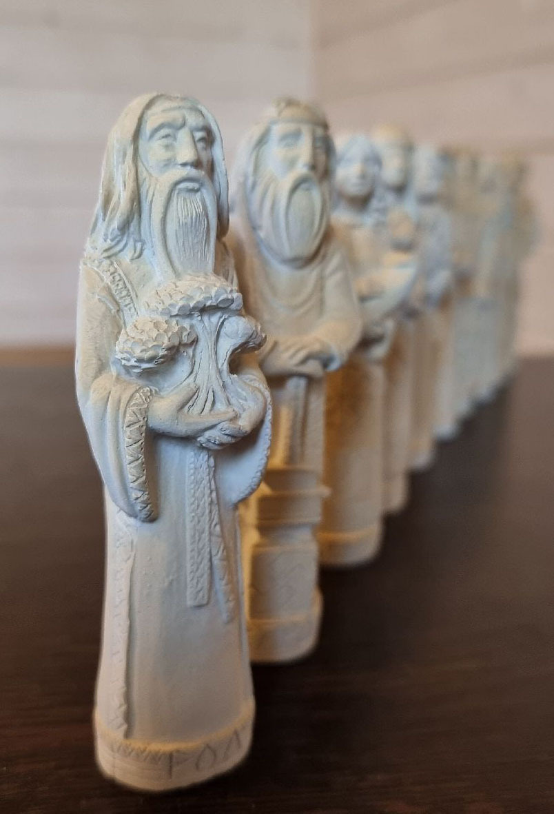 статуэтка "мара" (клен) de-120. статуэтка рода. статуэтки славянских богов. статуэтка бога рода. славянский бог род статуэтка.